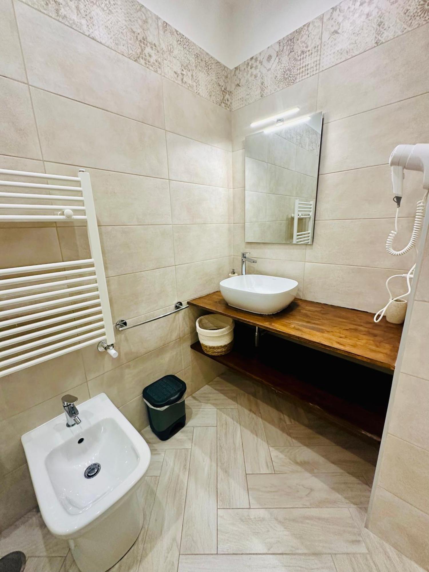 Flo' Guest house